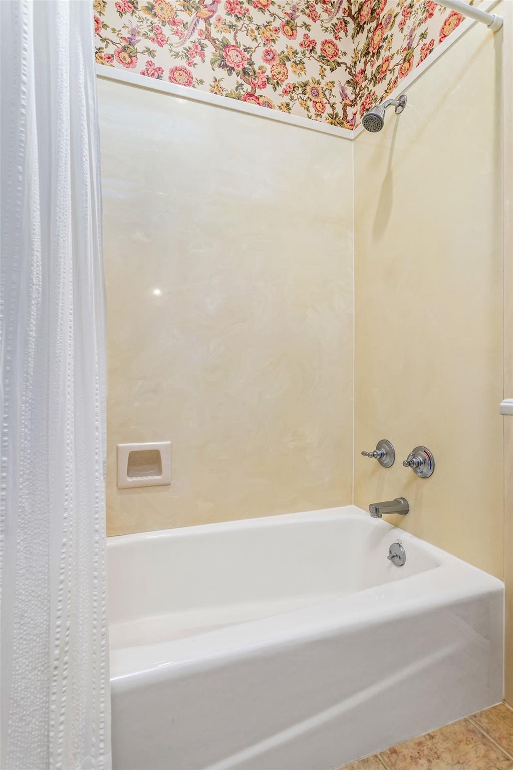 5035 Oakmont Dr, Beaumont, TX, 77706, USA, 5 Bedrooms Bedrooms, ,6 BathroomsBathrooms,Residential,Active,5035 Oakmont Dr,26755921