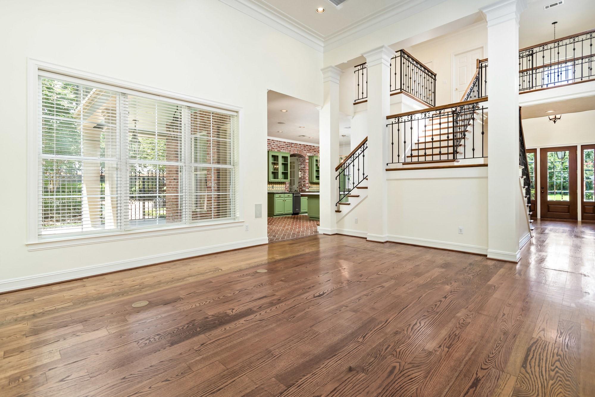 5035 Oakmont Dr, Beaumont, TX, 77706, USA, 5 Bedrooms Bedrooms, ,6 BathroomsBathrooms,Residential,Active,5035 Oakmont Dr,26755921