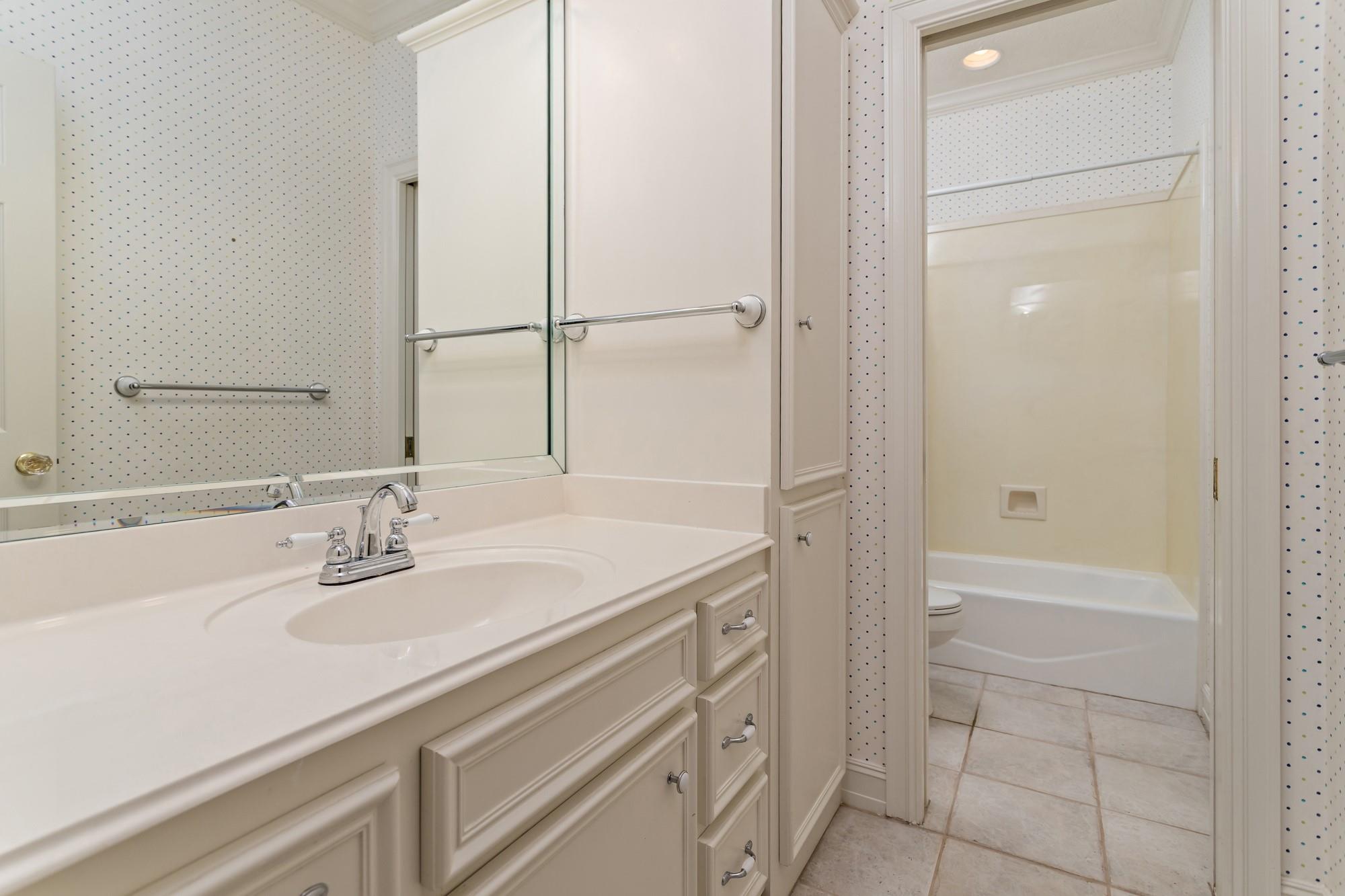 5035 Oakmont Dr, Beaumont, TX, 77706, USA, 5 Bedrooms Bedrooms, ,6 BathroomsBathrooms,Residential,Active,5035 Oakmont Dr,26755921