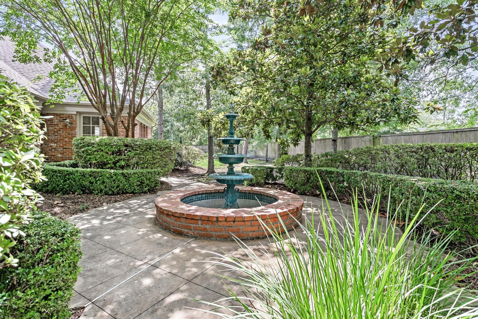 5035 Oakmont Dr, Beaumont, TX, 77706, USA, 5 Bedrooms Bedrooms, ,6 BathroomsBathrooms,Residential,Active,5035 Oakmont Dr,26755921