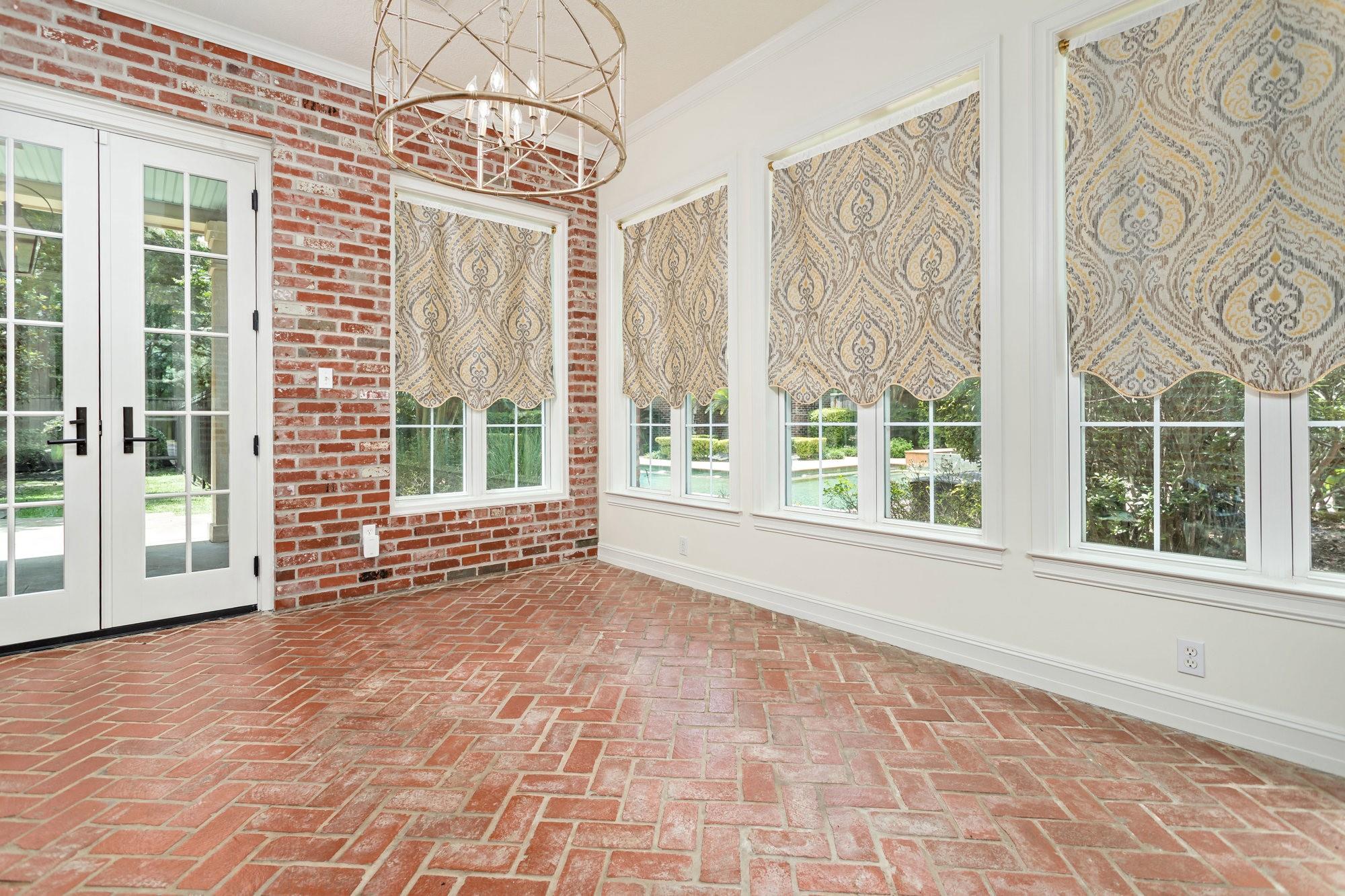 5035 Oakmont Dr, Beaumont, TX, 77706, USA, 5 Bedrooms Bedrooms, ,6 BathroomsBathrooms,Residential,Active,5035 Oakmont Dr,26755921