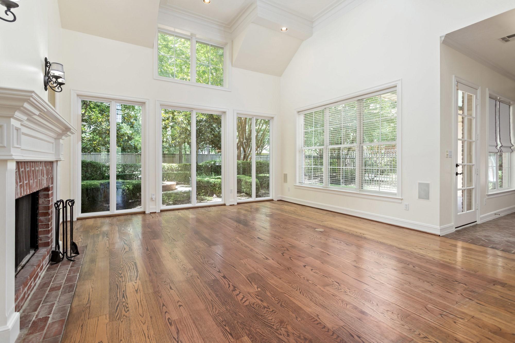 5035 Oakmont Dr, Beaumont, TX, 77706, USA, 5 Bedrooms Bedrooms, ,6 BathroomsBathrooms,Residential,Active,5035 Oakmont Dr,26755921