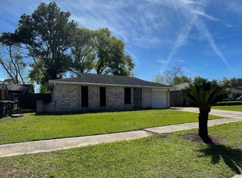 Photo of 5119 Ridgewest Street, Houston, TX 77053 (MLS # 25111128)