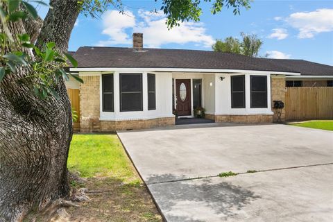Homes For Sale - 5001 Texas Avenue<br/> Galveston County, La Marque, TX 77568