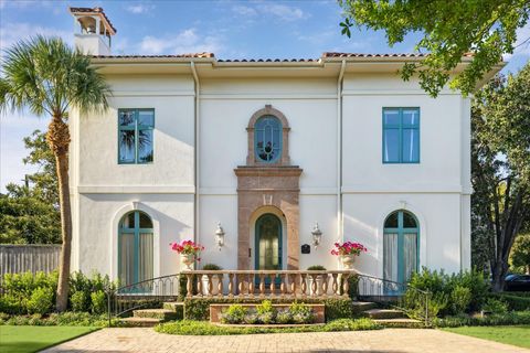 Photo of 1804 Bolsover Street, Houston, TX 77005 (MLS # 30044085)