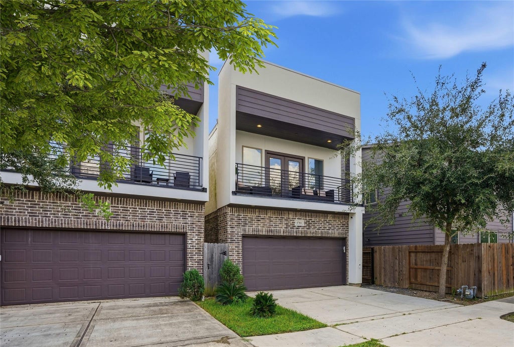 Photo of 4704 Hershe Street, Houston, TX 77020 (MLS # 58048847)
