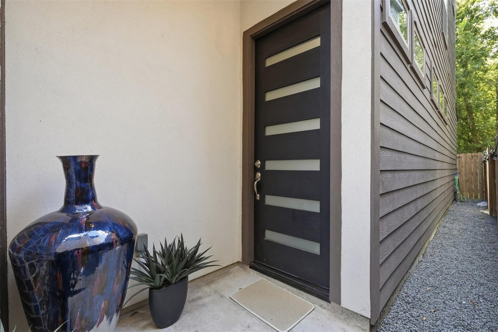 Photo of 4704 Hershe Street, Houston, TX 77020 (MLS # 58048847)