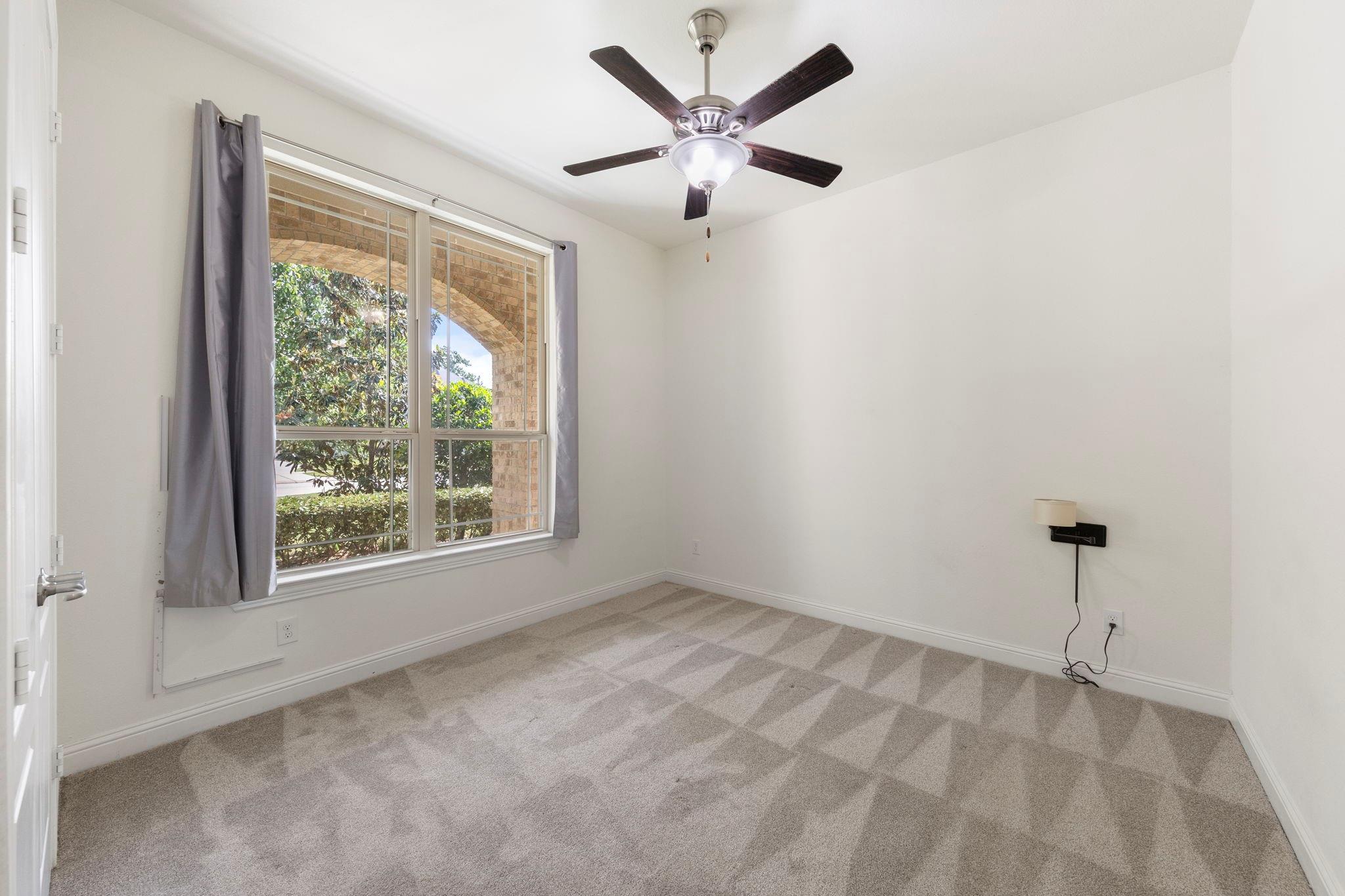 10235 S Goshawk Trail