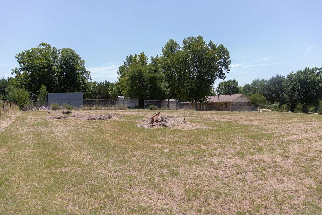 828 Armadillo Drive