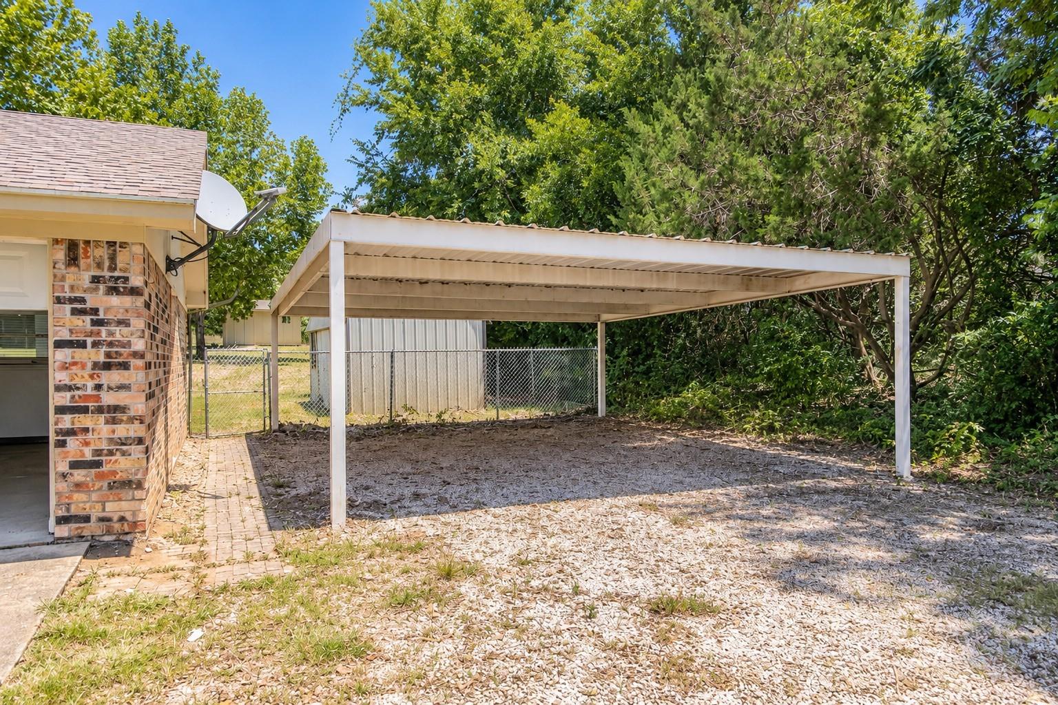 828 Armadillo Drive