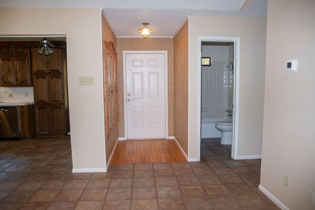828 Armadillo Drive