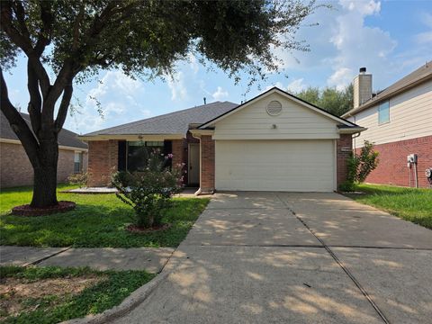 Photo of 16106 Darwood Court, Houston, TX 77083 (MLS # 18787285)