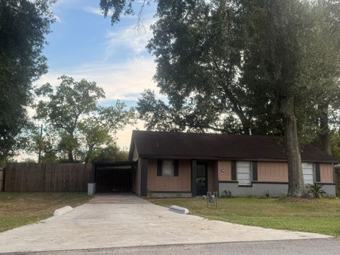 Homes For Rent - 119 Anna Street<br/> Tomball, TX 77375