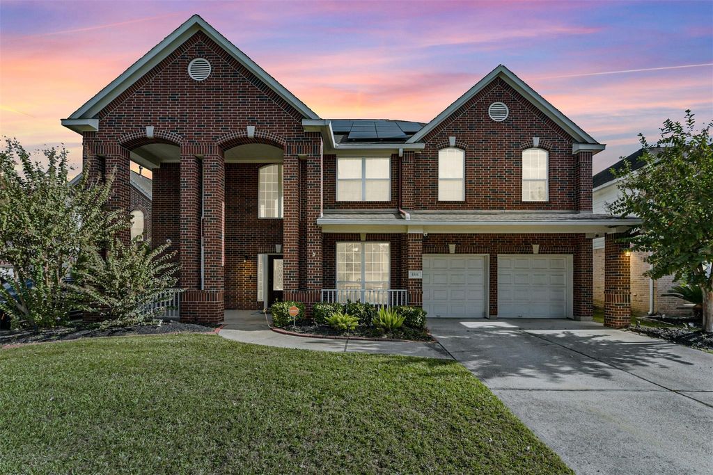 Photo of 6806 Russelfield Lane, Houston, TX 77049 (MLS # 31141891)