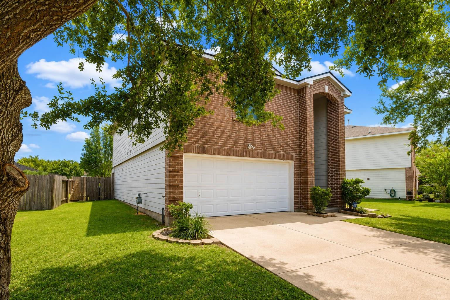 7703 Northfork Hollow Lane