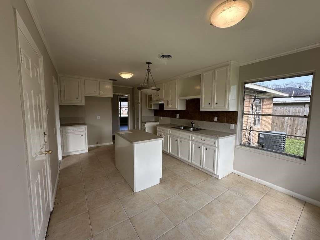 Photo of 205 W Rittenhouse Street, Houston, TX 77076 (MLS # 92147239)