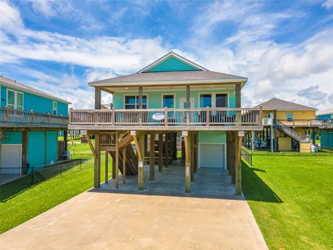 Photo of 935 Eastview #B, Crystal Beach, TX 77650 (MLS # 68224122)