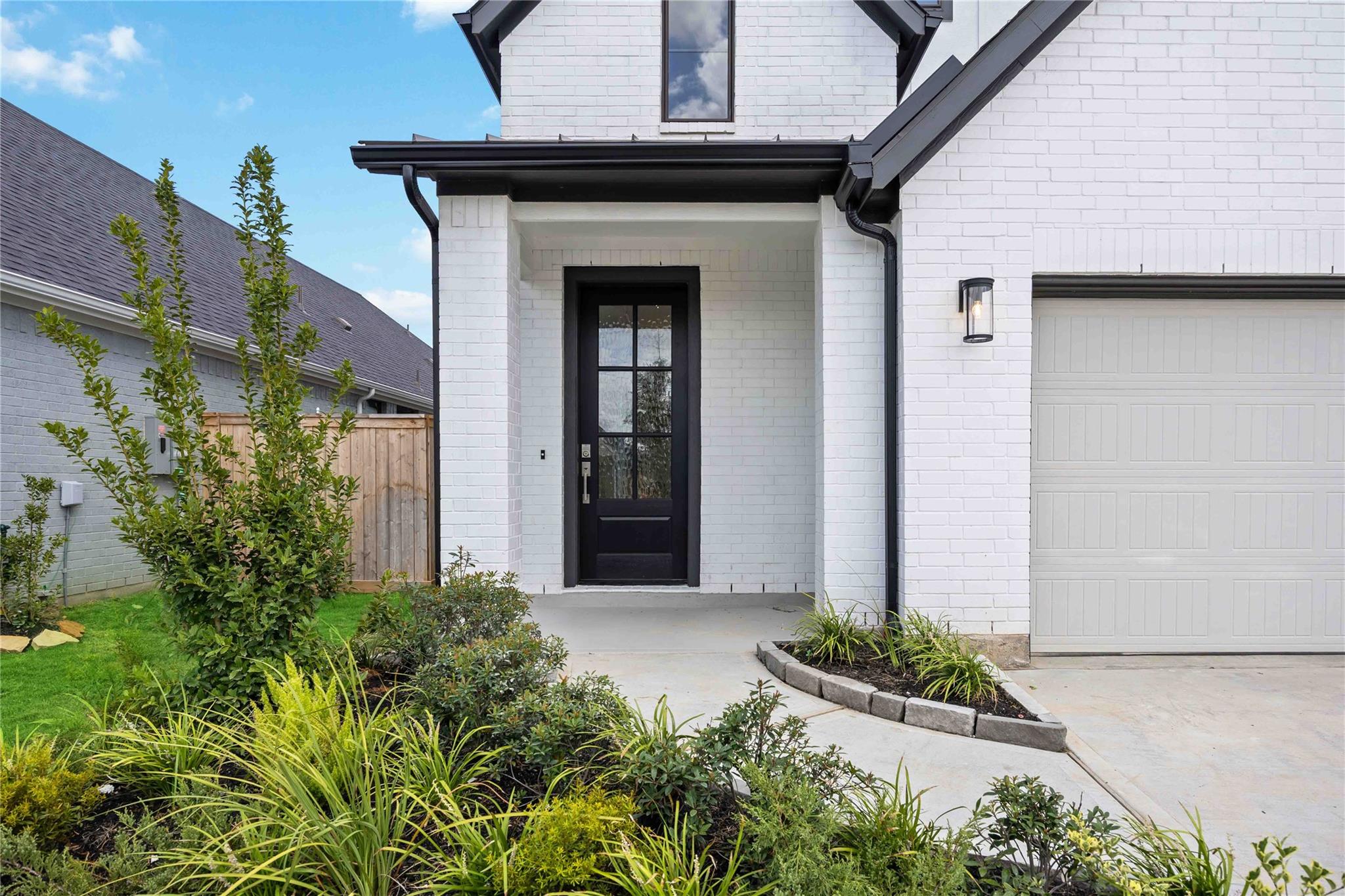 2211 Grapewood Lane