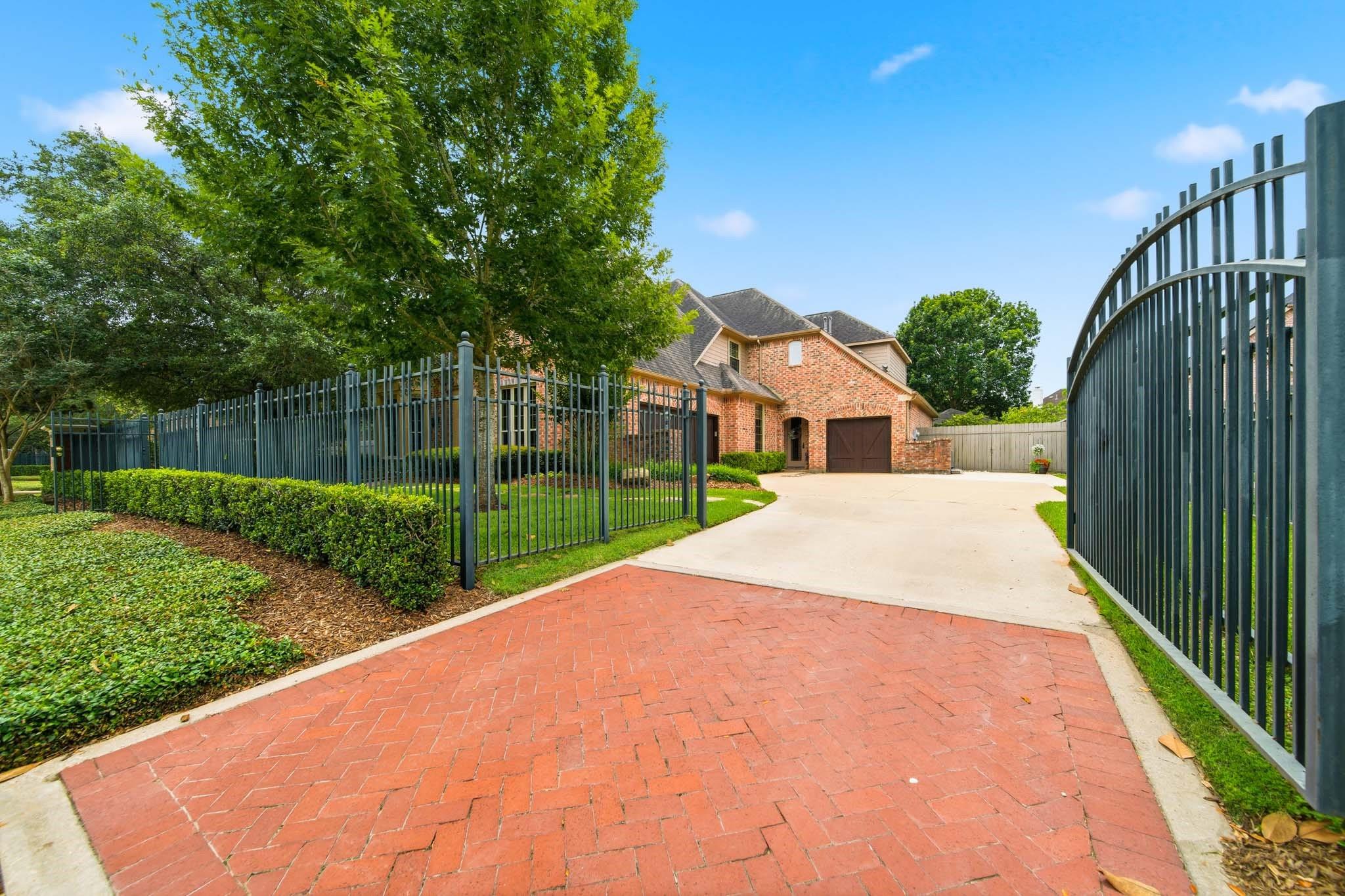 18 Waters Lake Boulevard