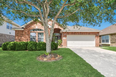 Photo of 945 Autumn Brook Street, Seabrook, TX 77586 (MLS # 37566948)