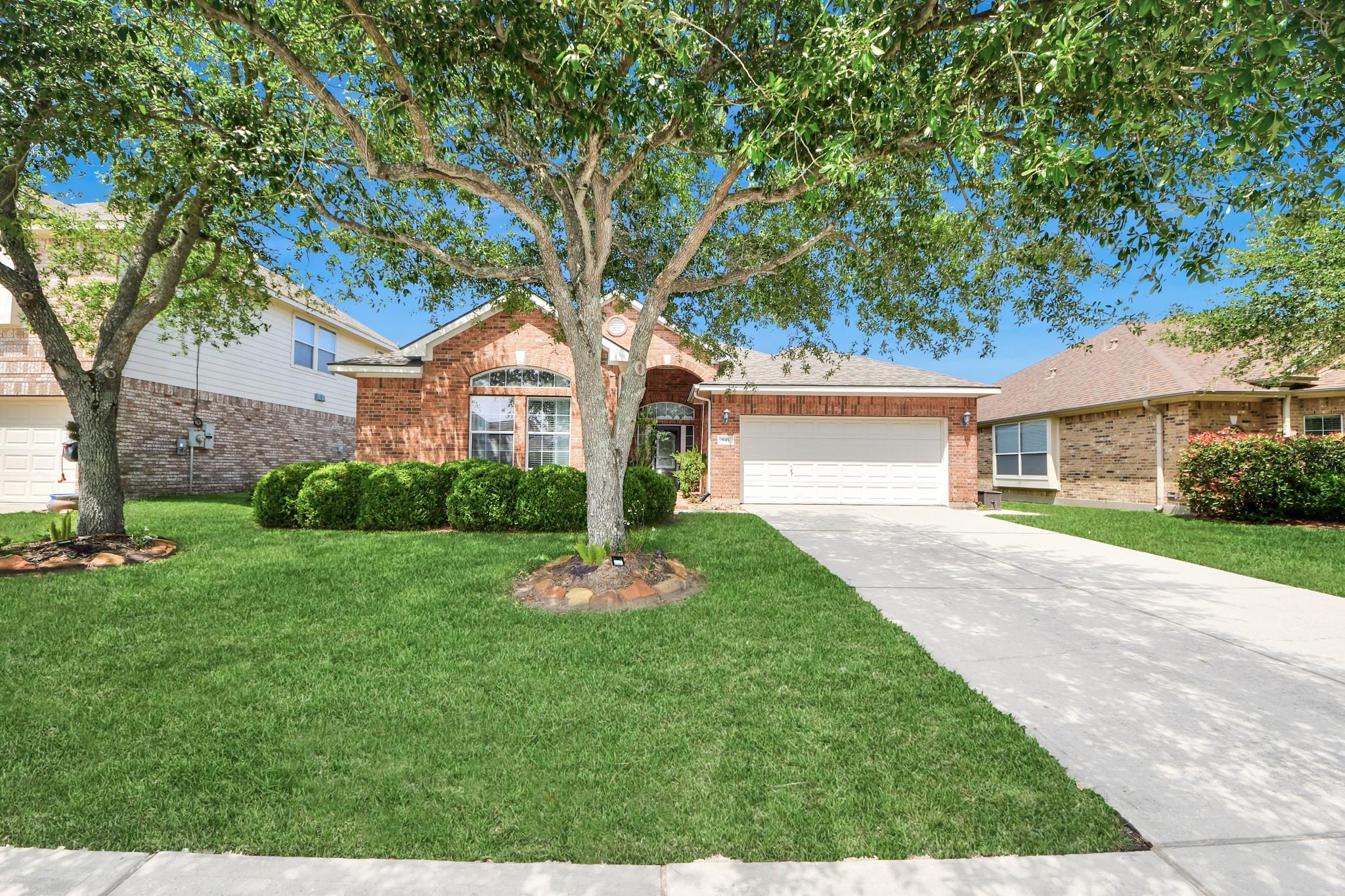 945 Autumn Brook Street