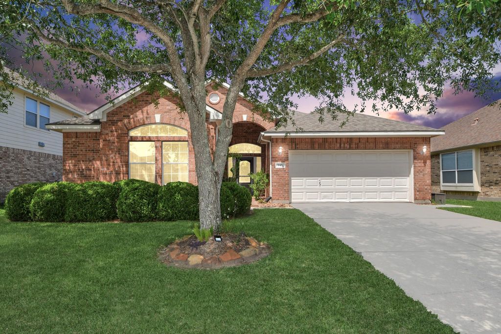 Photo of 945 Autumn Brook Street, Seabrook, TX 77586 (MLS # 37566948)