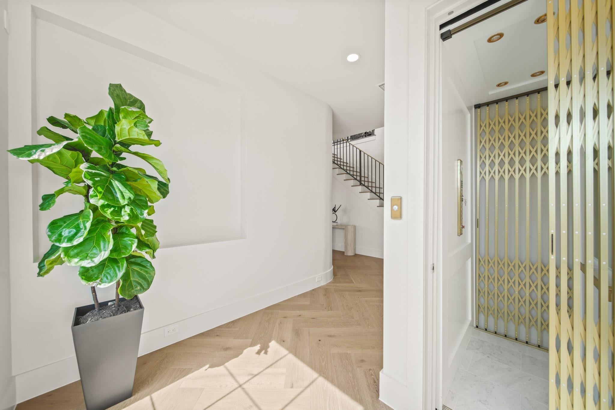 4707 Sunset Circle