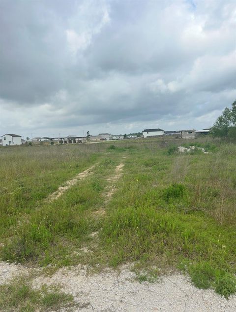 Photo of 647 Road 5707, Cleveland, TX 77327 (MLS # 3844157)