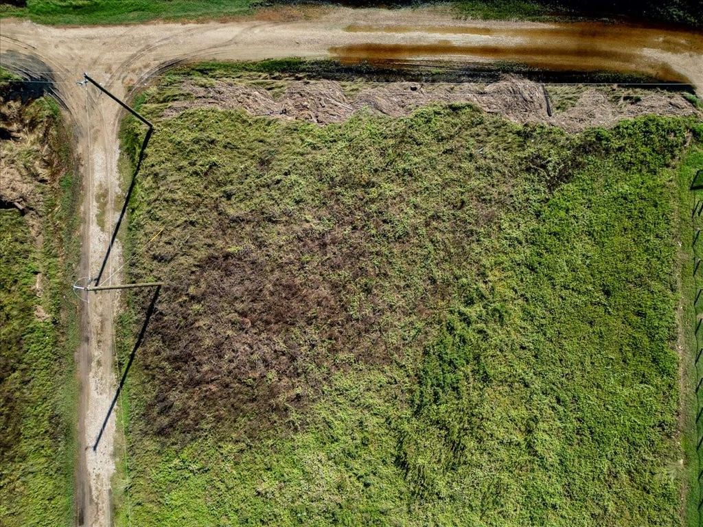 Photo of 32 Caplen Shores Drive, Gilchrist, TX 77617 (MLS # 72399404)