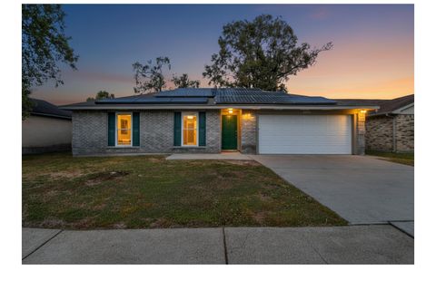 Photo of 13211 S Thorntree Drive, Houston, TX 77015 (MLS # 65209305)