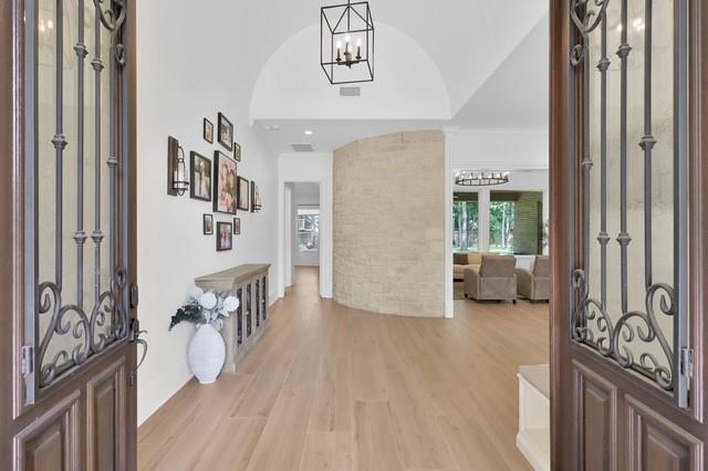 4111 Angling Lane