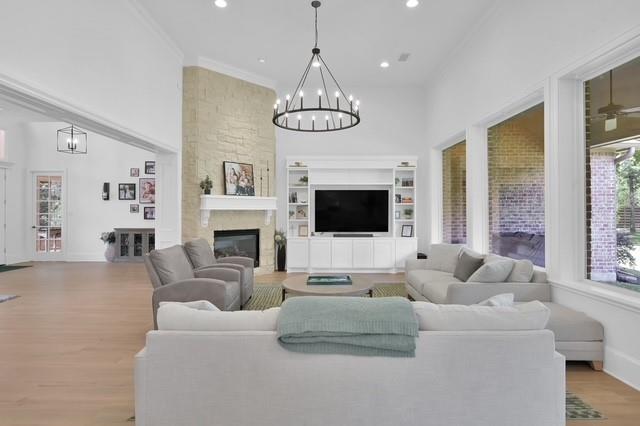 4111 Angling Lane