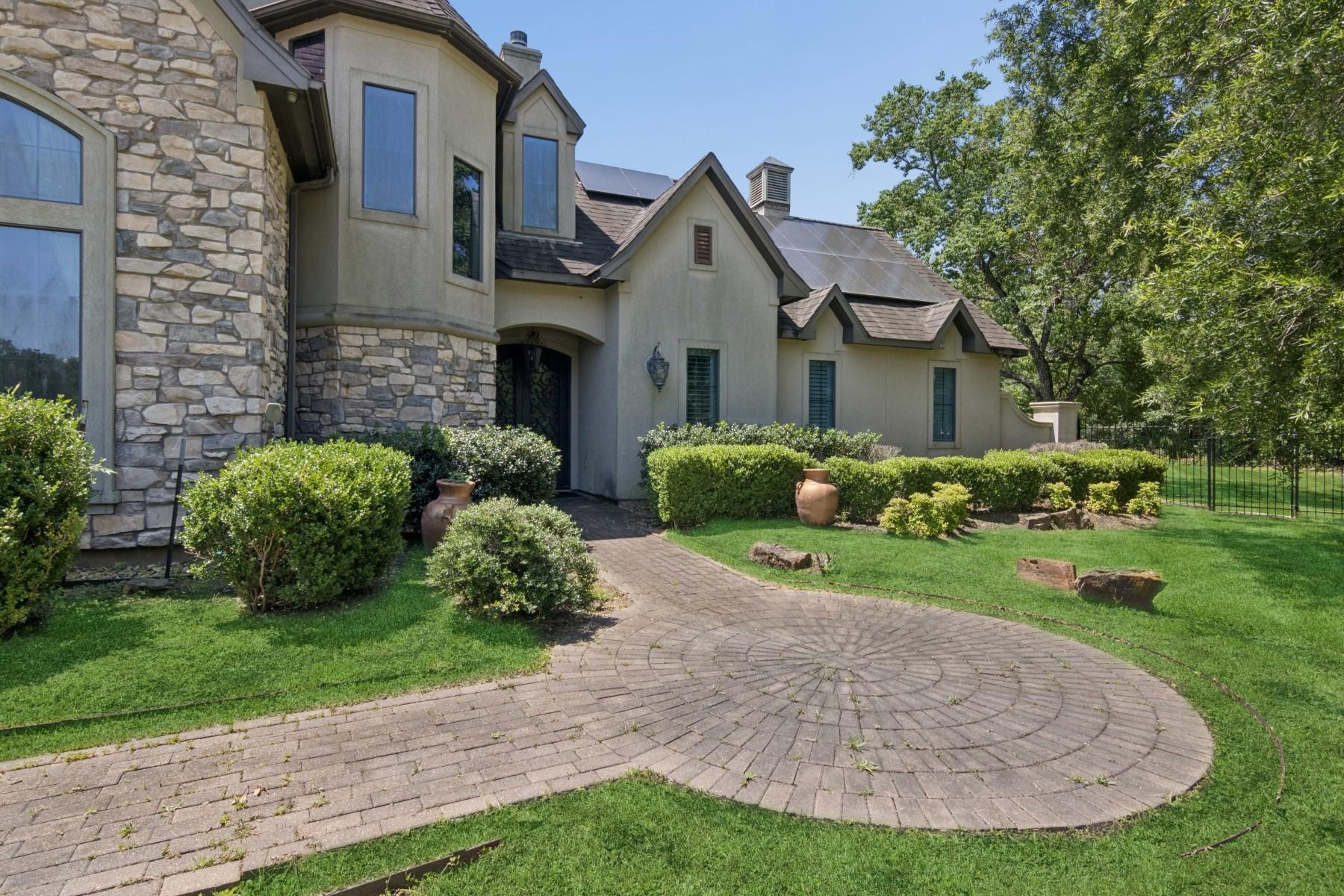 3818 Waterbend Cove