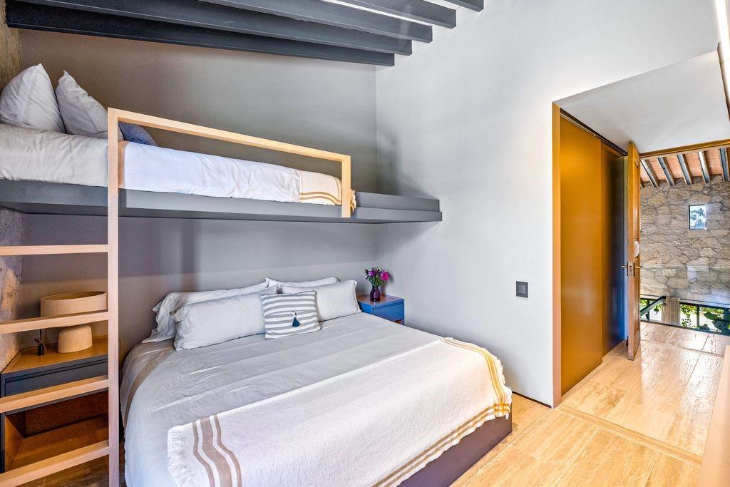 Tennessee 37950, Mexico, 4 Bedrooms Bedrooms, ,5 BathroomsBathrooms,Residential,Active,242643