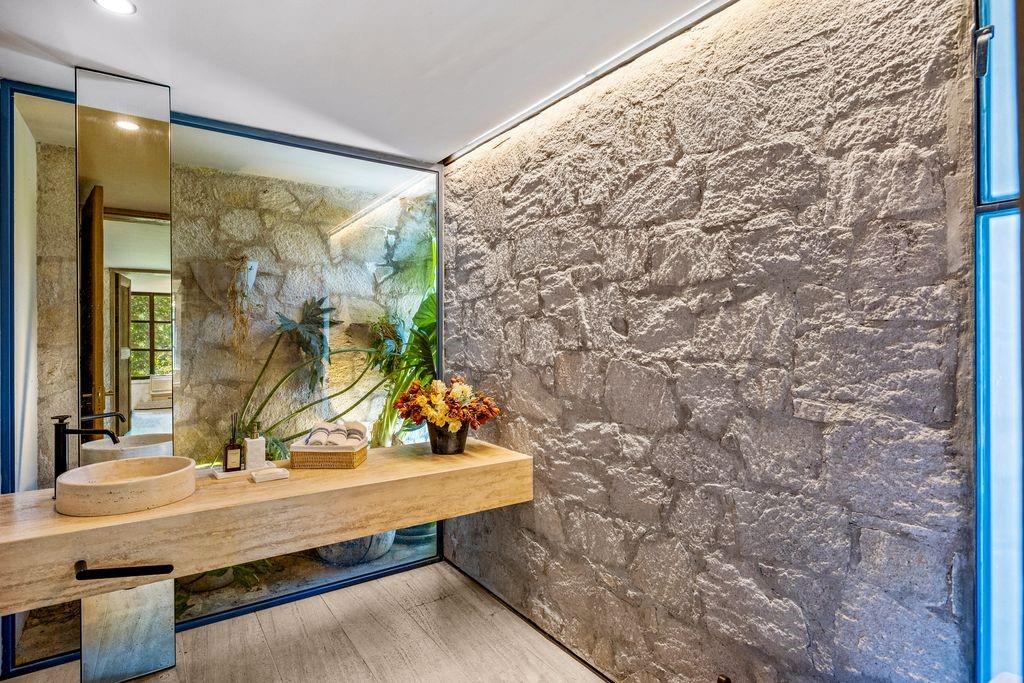 Tennessee 37950, Mexico, 4 Bedrooms Bedrooms, ,5 BathroomsBathrooms,Residential,Active,242643