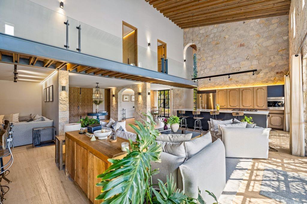 Tennessee 37950, Mexico, 4 Bedrooms Bedrooms, ,5 BathroomsBathrooms,Residential,Active,242643