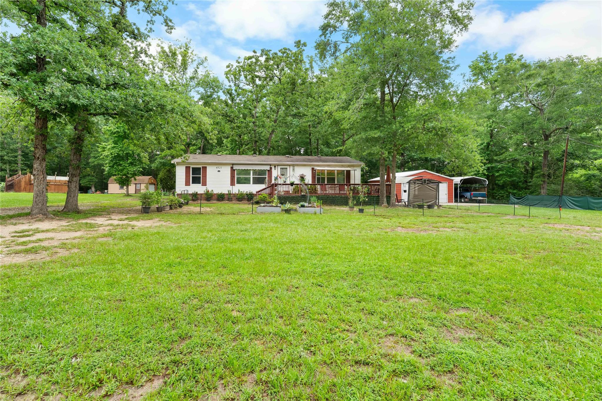 4521 Grand Oaks Drive