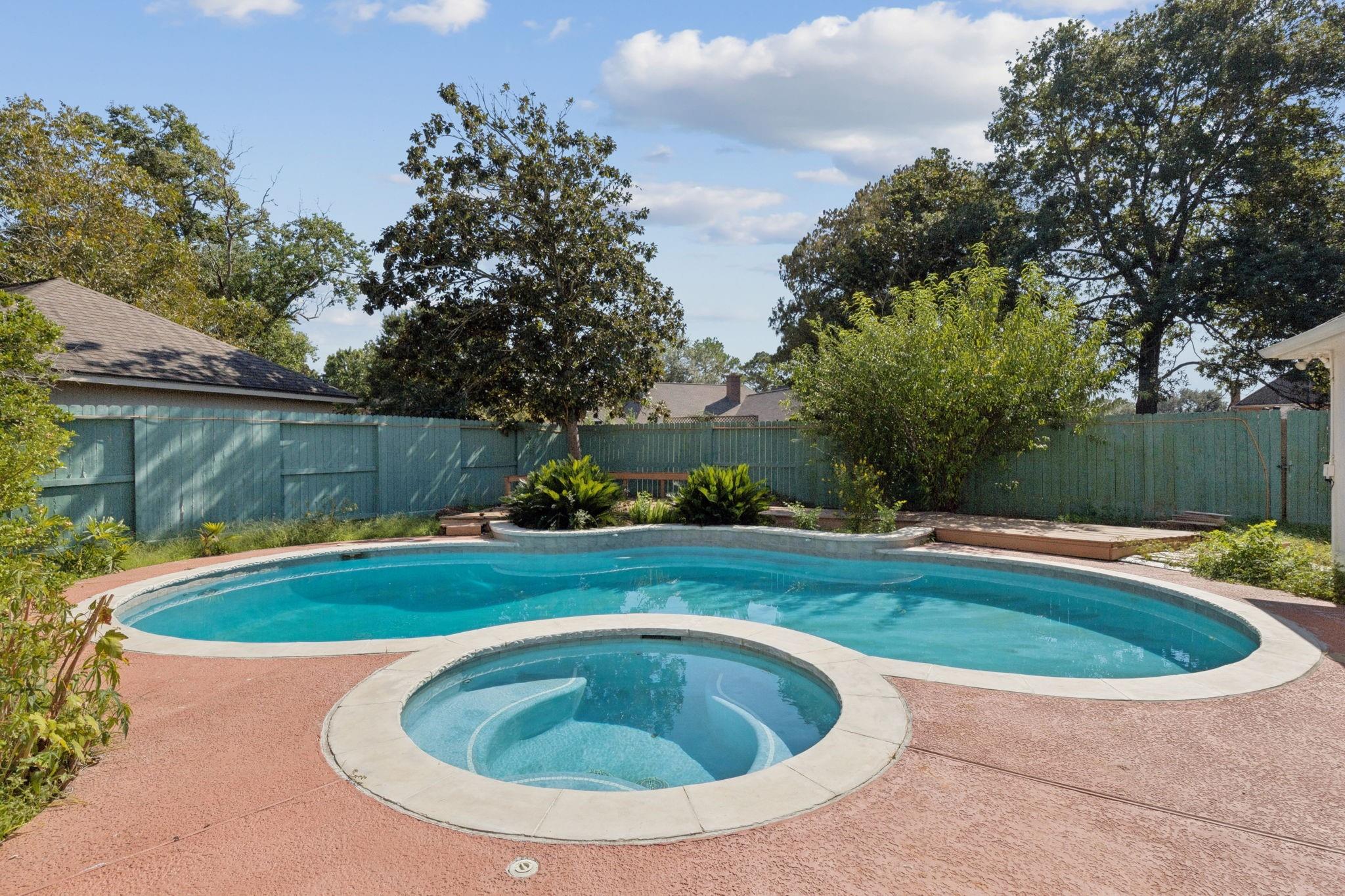 1818 Hillgreen Drive