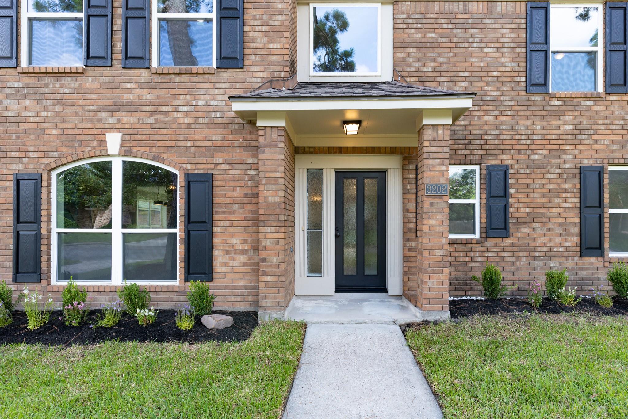 3202 Hickory Falls Drive