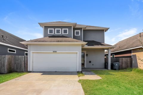 Photo of 10210 Jessalyn Lane, Houston, TX 77075 (MLS # 14811135)