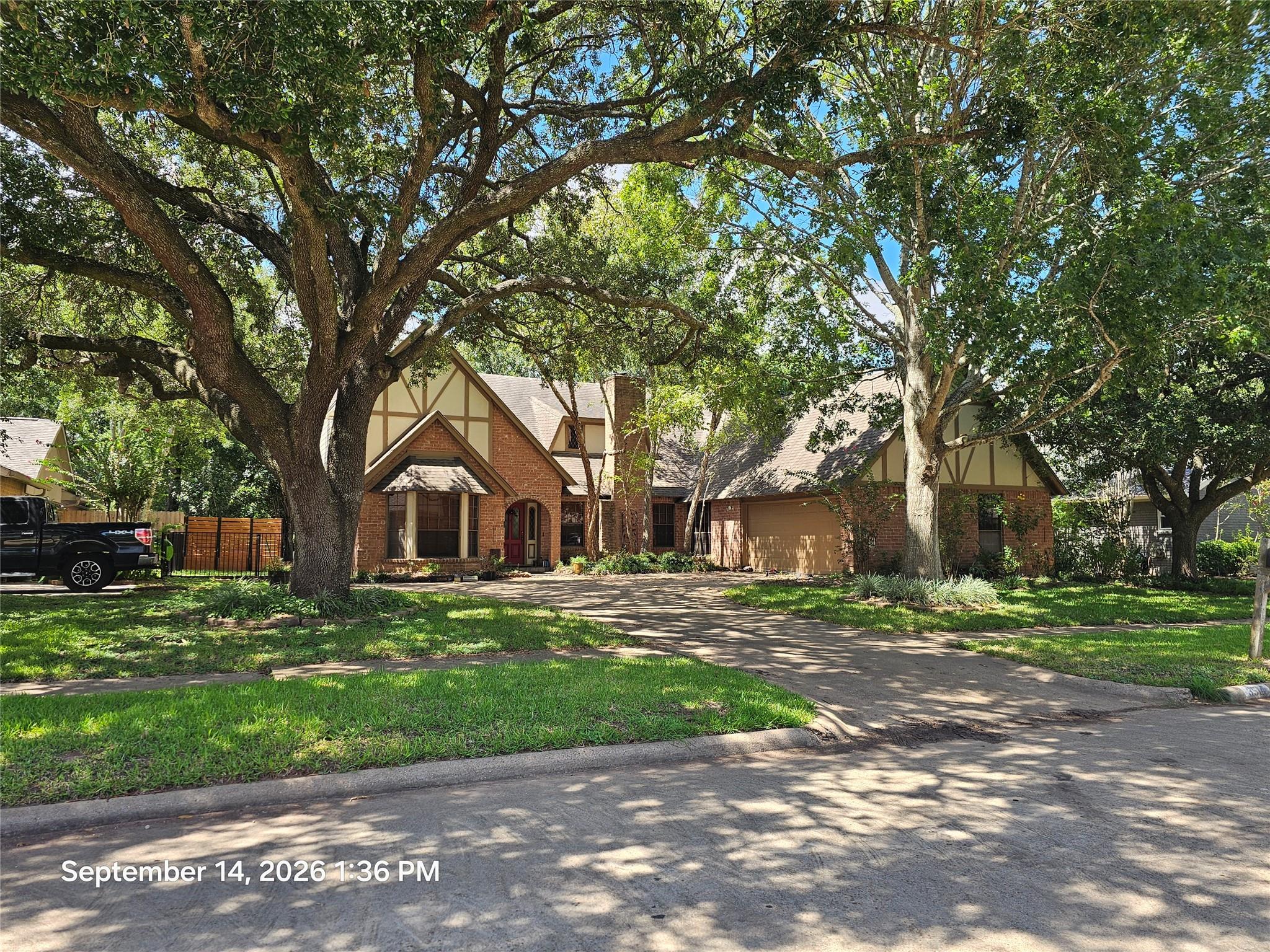 3514 E Creek Club Drive
