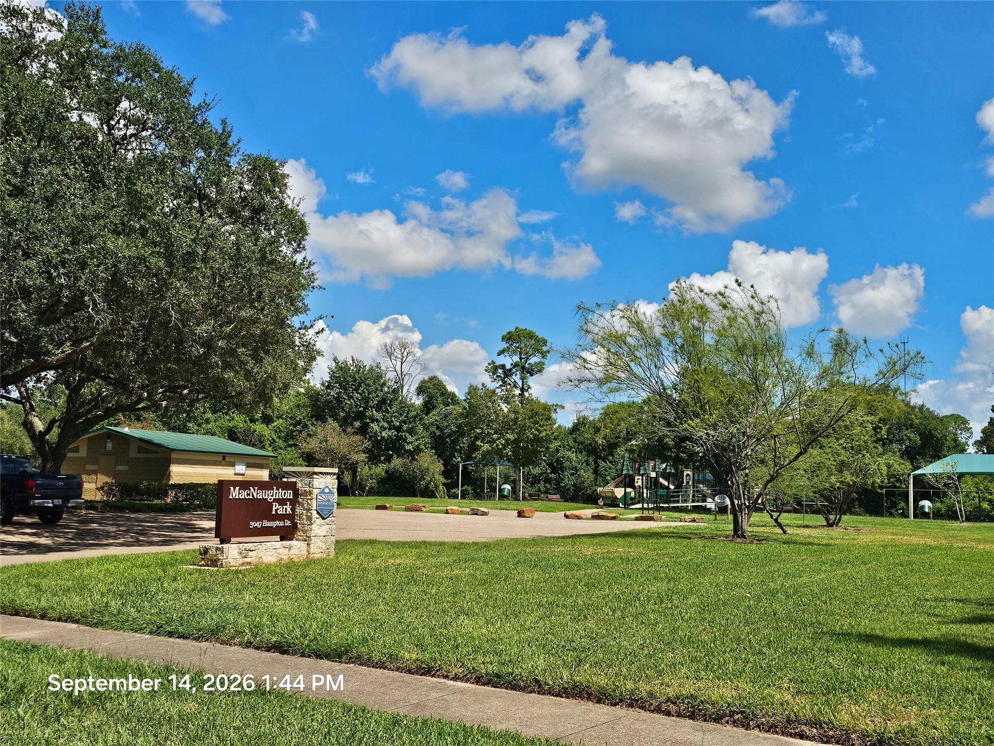 3514 E Creek Club Drive