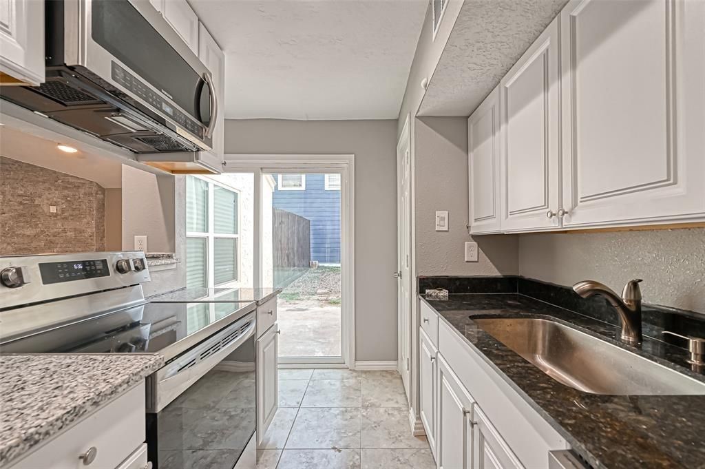 Photo of 10252 Cottage Field Road, Houston, TX 77041 (MLS # 47000454)