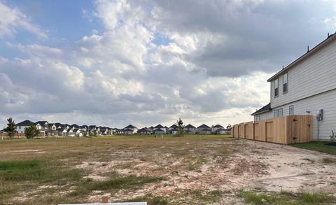 Photo of 18919 Baldcypress Basin Lane, Houston, TX 77084 (MLS # 95096262)