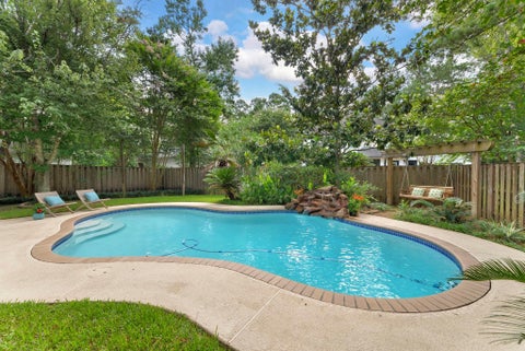 Photo of 126 Wisteria Walk Circle, The Woodlands, TX 77381 (MLS # 46685312)