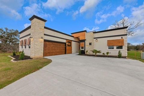 Photo of 209 Horse Shoe Trail, Angleton, TX 77515 (MLS # 18364666) Photo of 209 Horse Shoe Trail, Angleton, TX 77515 (MLS # 18364666)