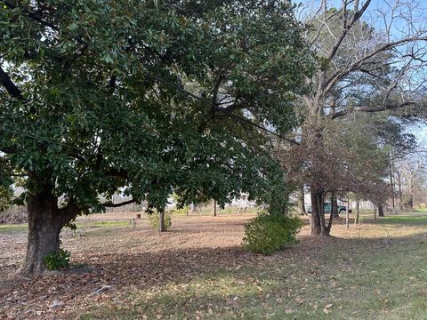 Photo of 3591 Us Highway 287 N, Crockett, TX 75835 (MLS # 62825770)