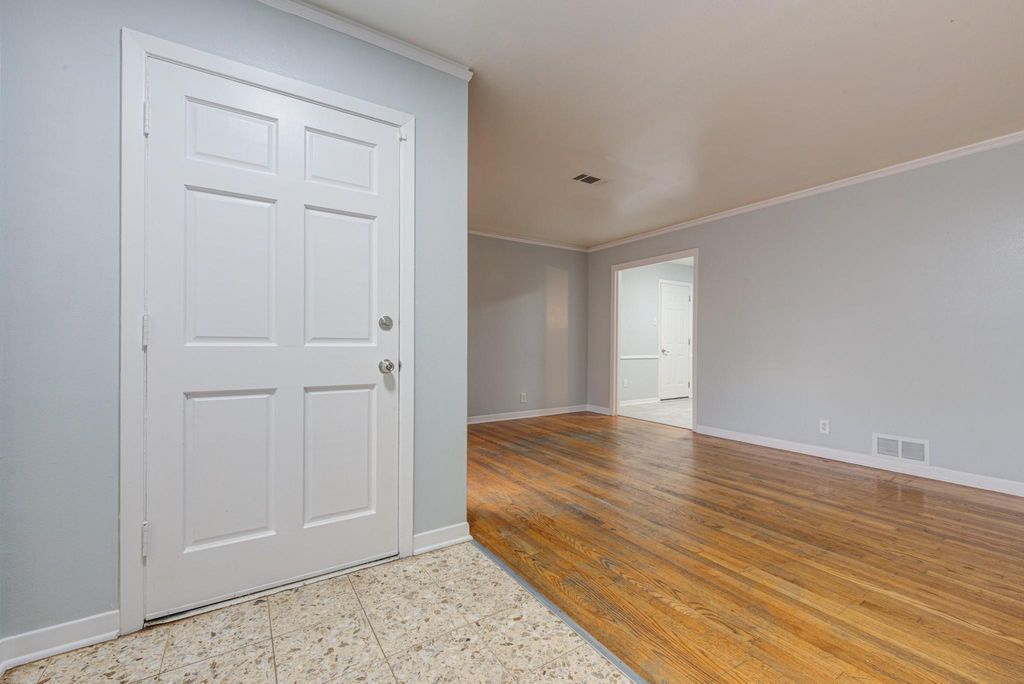 Photo of 7130 Carvel Lane, Houston, TX 77074 (MLS # 5647193)