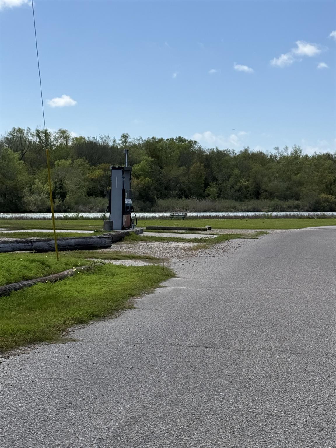 01 W Bayshore Road