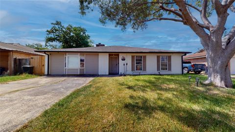 Photo of 827 Dondell Street, Channelview, TX 77530 (MLS # 81047383)
